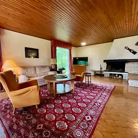 Les Brimbelles - Maison Spacieuse En Pleine Nature Champdray